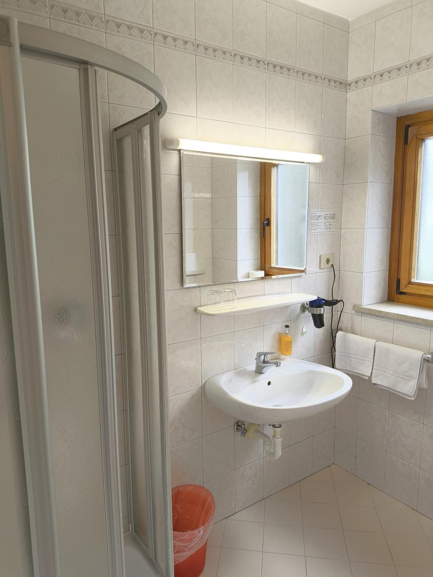 Schenna Garni Eden Bed & Breakfast Luaran gambar