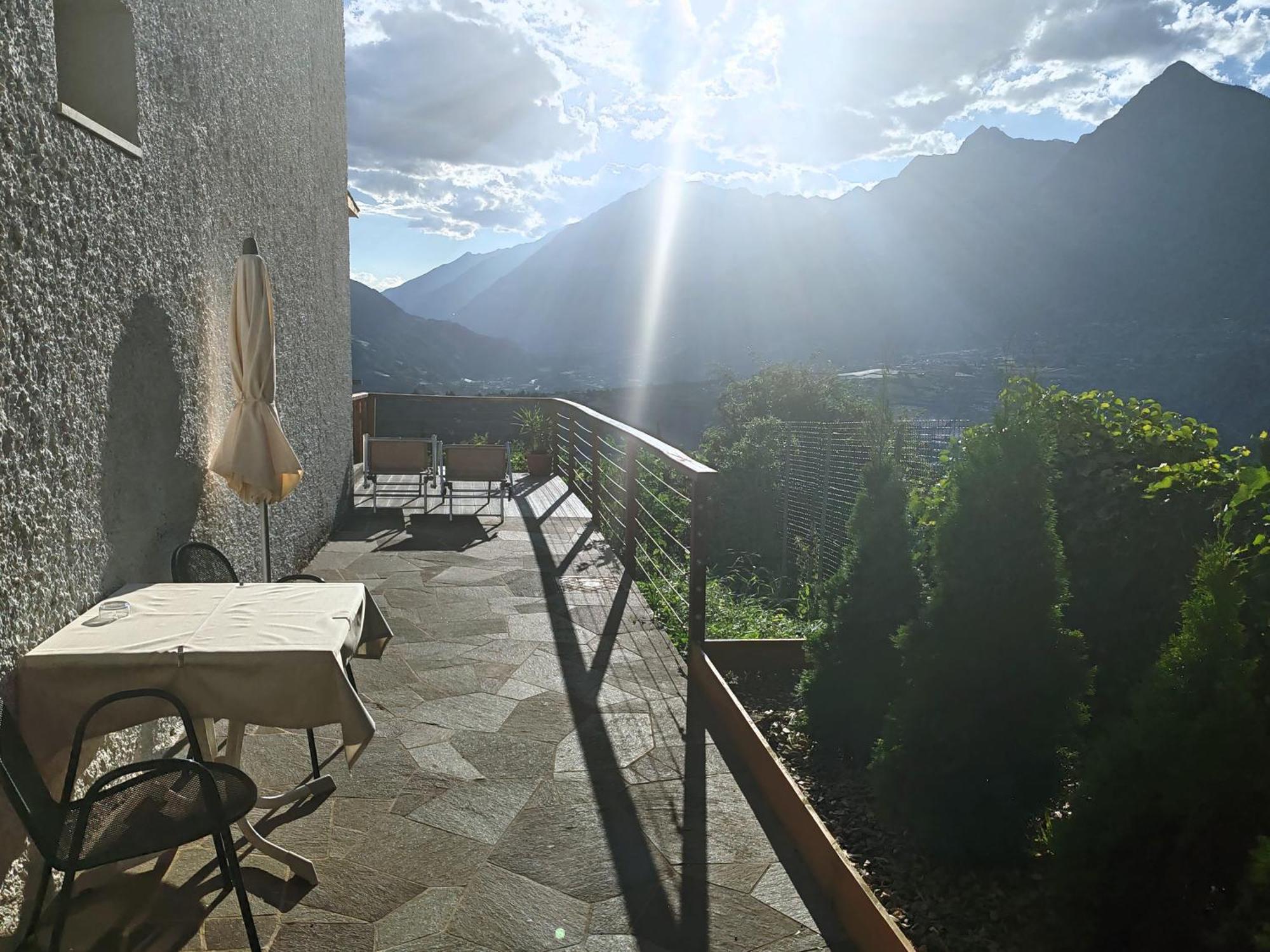 Schenna Garni Eden Bed & Breakfast Luaran gambar