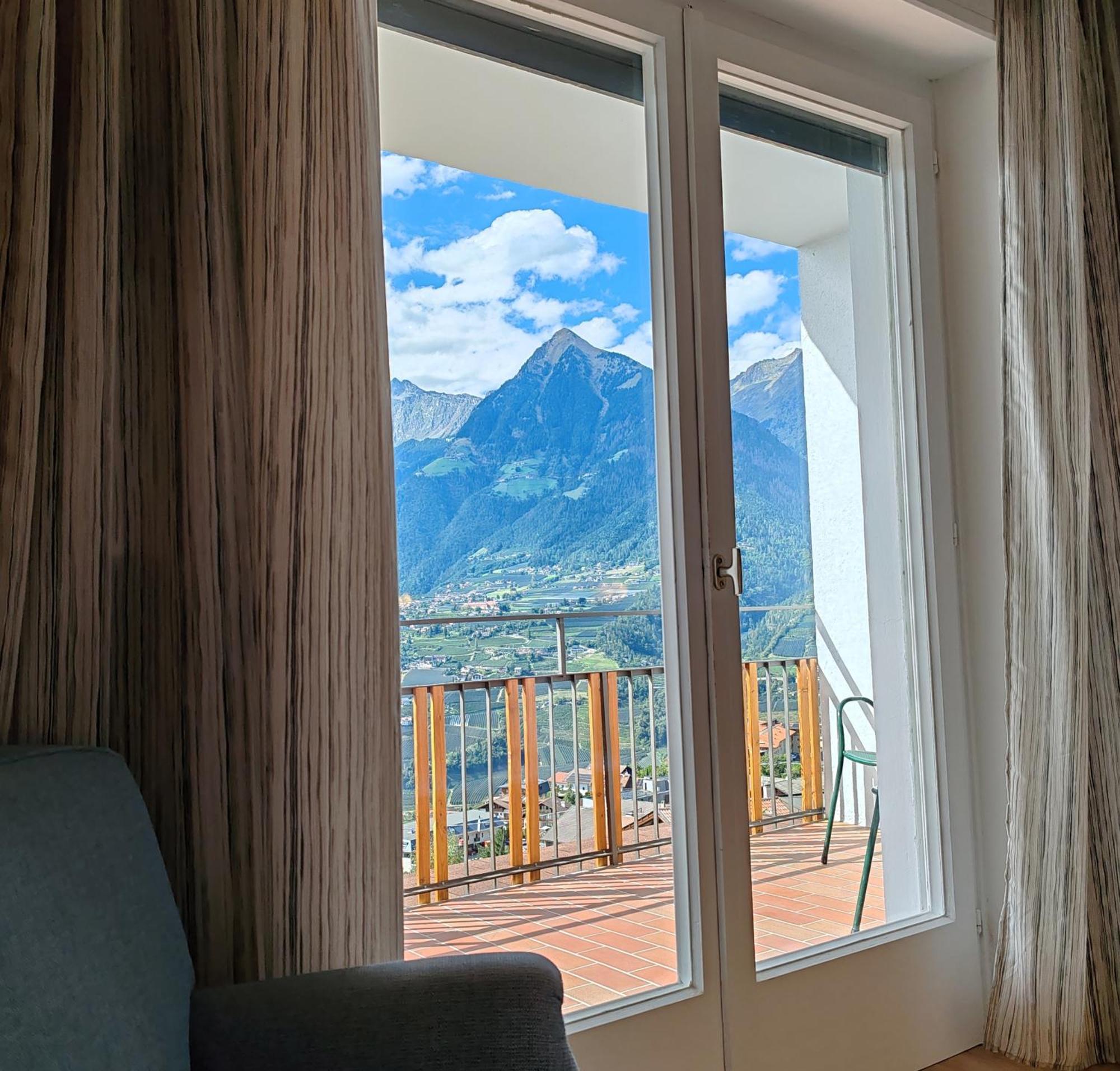 Schenna Garni Eden Bed & Breakfast Luaran gambar